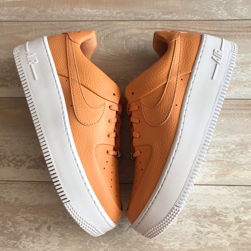 NWT Nike Air Force 1 Sage Rare - Picture 4 of 8
